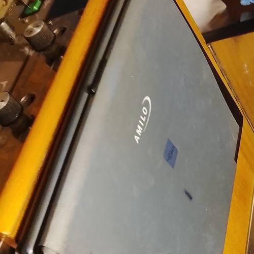 Fujitsu siemens amilo - siemens,